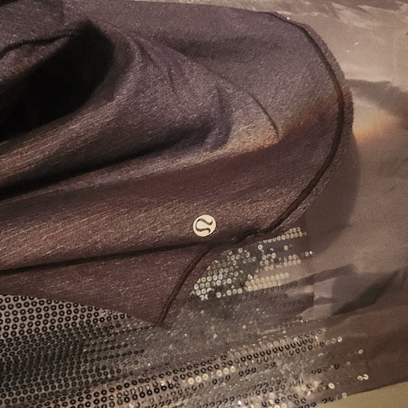 ⭐️LULULEMON OPEN BACK TANK - Picture 3 of 4